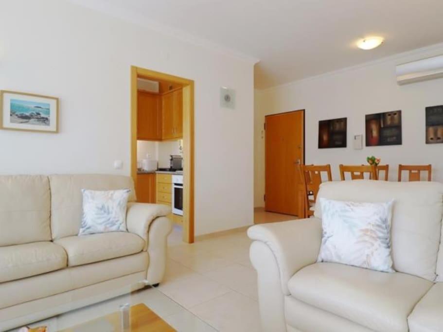 Happiness Apartment - Tennis Court & Pool & Albufeira Luaran gambar